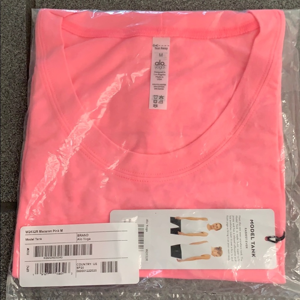 NWT Alo yoga tank top.